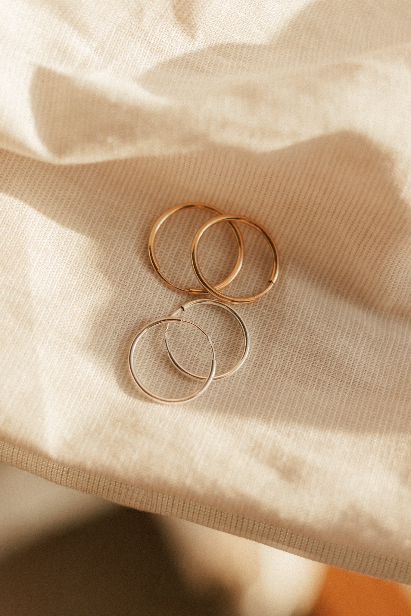 16mm Endless Hoops