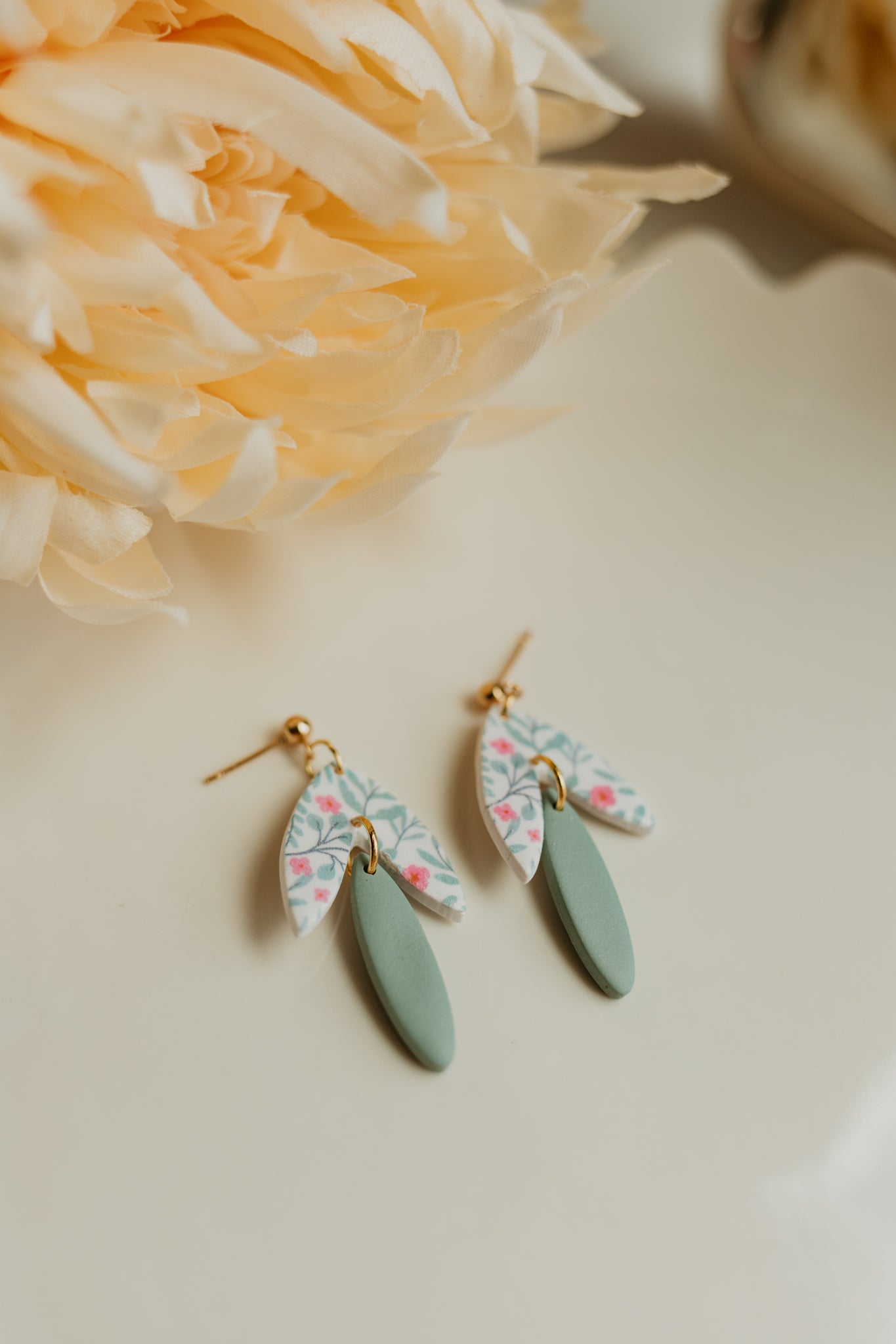 Soft Bloom Dangle